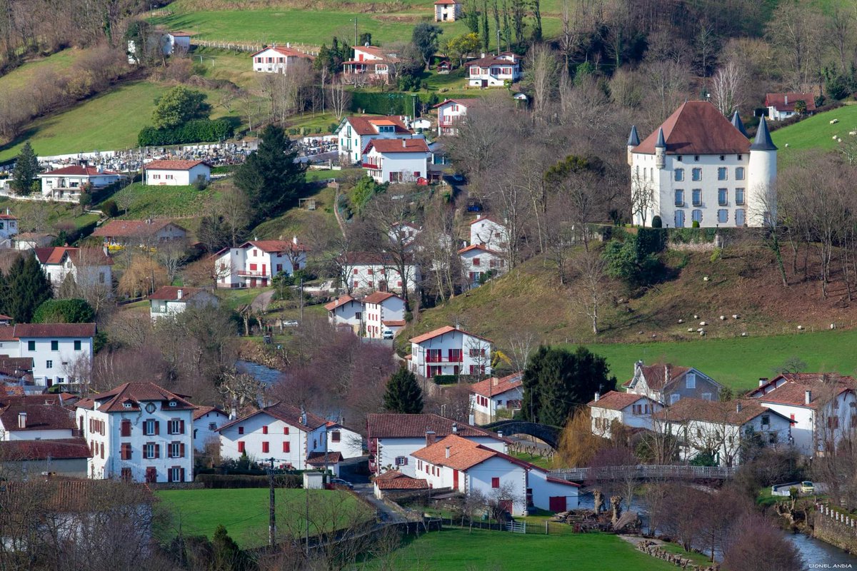 Kært∅gråfh∅ on Twitter "RT PNerval Le château d'Etchauz Saint