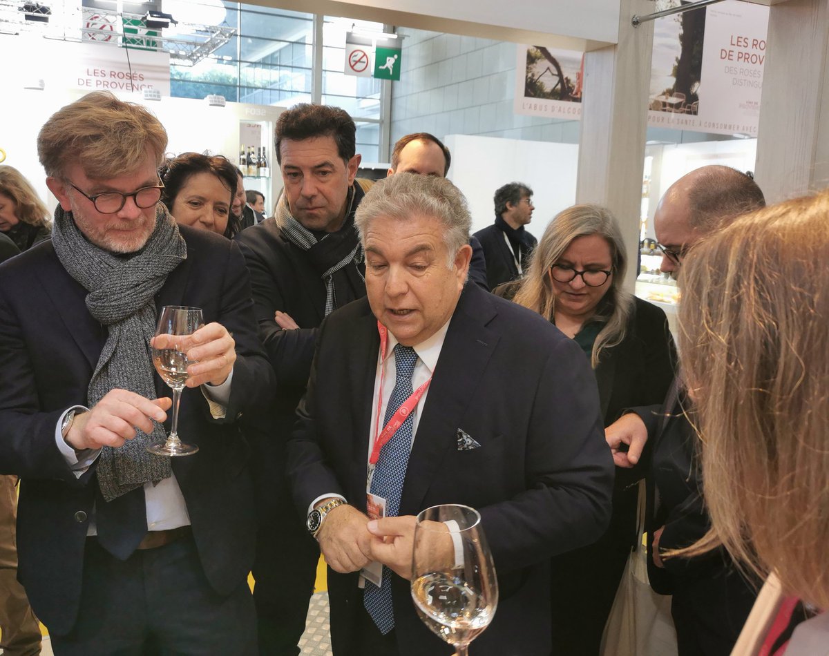 Eric Debray (@ericdebray) on Twitter photo Le ministre de l'agriculture <a href="/MFesneau/">Marc Fesneau</a> semble apprecier les vins de provence au salon #WineParis #WPVP23 <a href="/vinexposium/">Vinexposium</a> Le ministre de l'agriculture <a href="/MFesneau/">Marc Fesneau</a> semble apprecier les vins de provence au salon #WineParis #WPVP23 <a href="/vinexposium/">Vinexposium</a>
