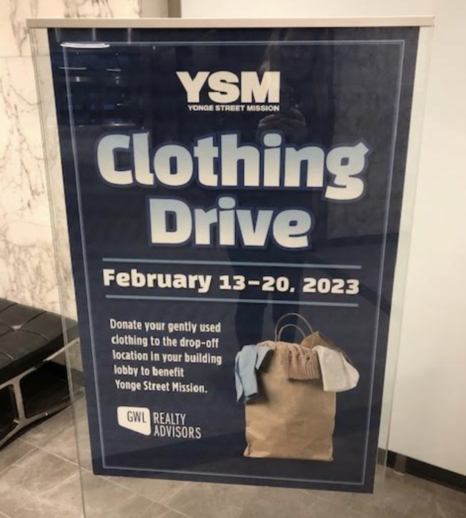 IntricitiALANA's tweet image. It’s that time of year again… Out with the old. In with the new. Please consider donating your gently used clothes (all ages, all seasons, all sizes, all sexes) in support of the Yonge Street Mission in any of the booths located in the underground path. #givegenerously #sparkjoy