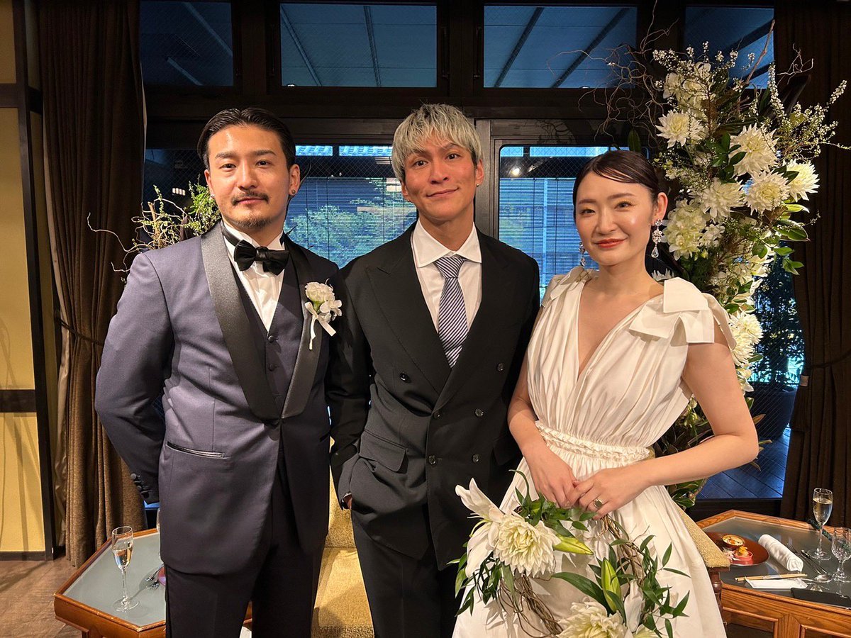 TwiggzSKj's tweet photo. #20230212 #wedding #twintwiggz
#乾杯の言葉で熱くなる🙏
#ご結婚おめでとう
#lovestory
#披露宴からおもろすぎた
#あんな狭いとこで10人以上のshowは初
#同窓会
#名古屋は最高
#loopzfam
#dna
@KOB_ent https://t.co/zCwlbUtSOE