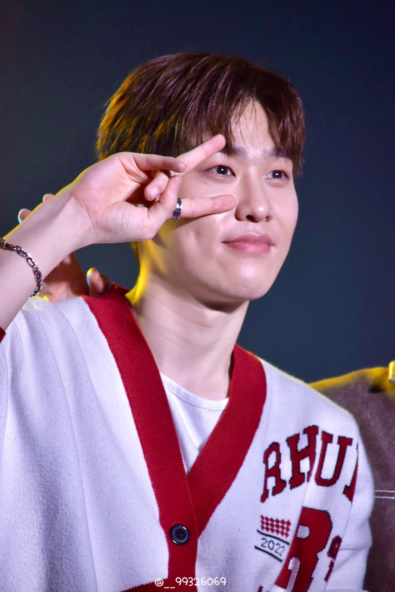 __99326069's tweet photo. 20230212 2부 BF LIVE EVENT in TOKYO 2023 BEGINNING💕
#BF #보이프렌드 #boyfriend #현성 #hyunseong https://t.co/1J3XVmc5iM