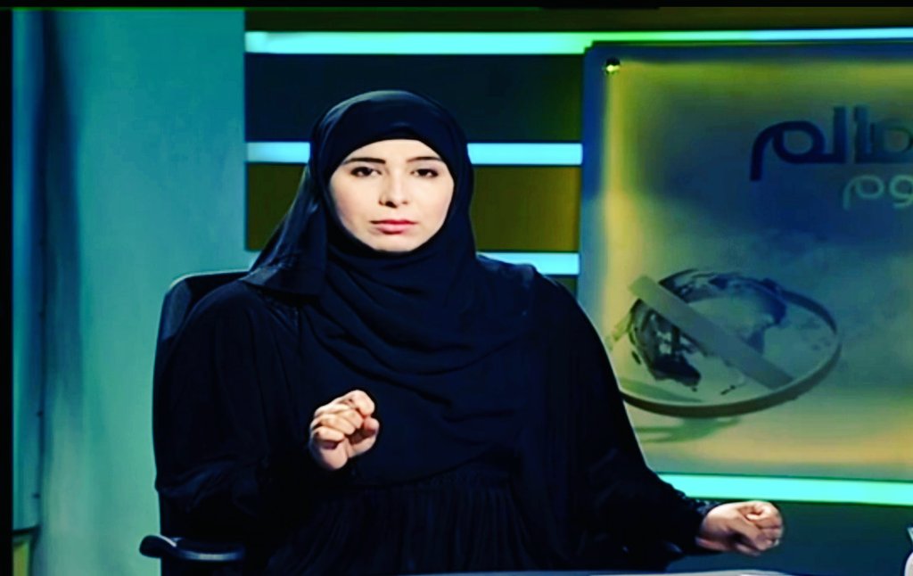 رغم التطور الذي نشهده على صعيد الإعلام والثورة الإلكترونية وتصدر مواقع التواصل الاجتماعي المشهد..يبقى صوت الإذاعة صوتا يرافقنا في كل زمان ومكان..كل عام وصوت الإذاعة رفيقا وأنيسا.  #اليوم_العالمي_للاذاعة