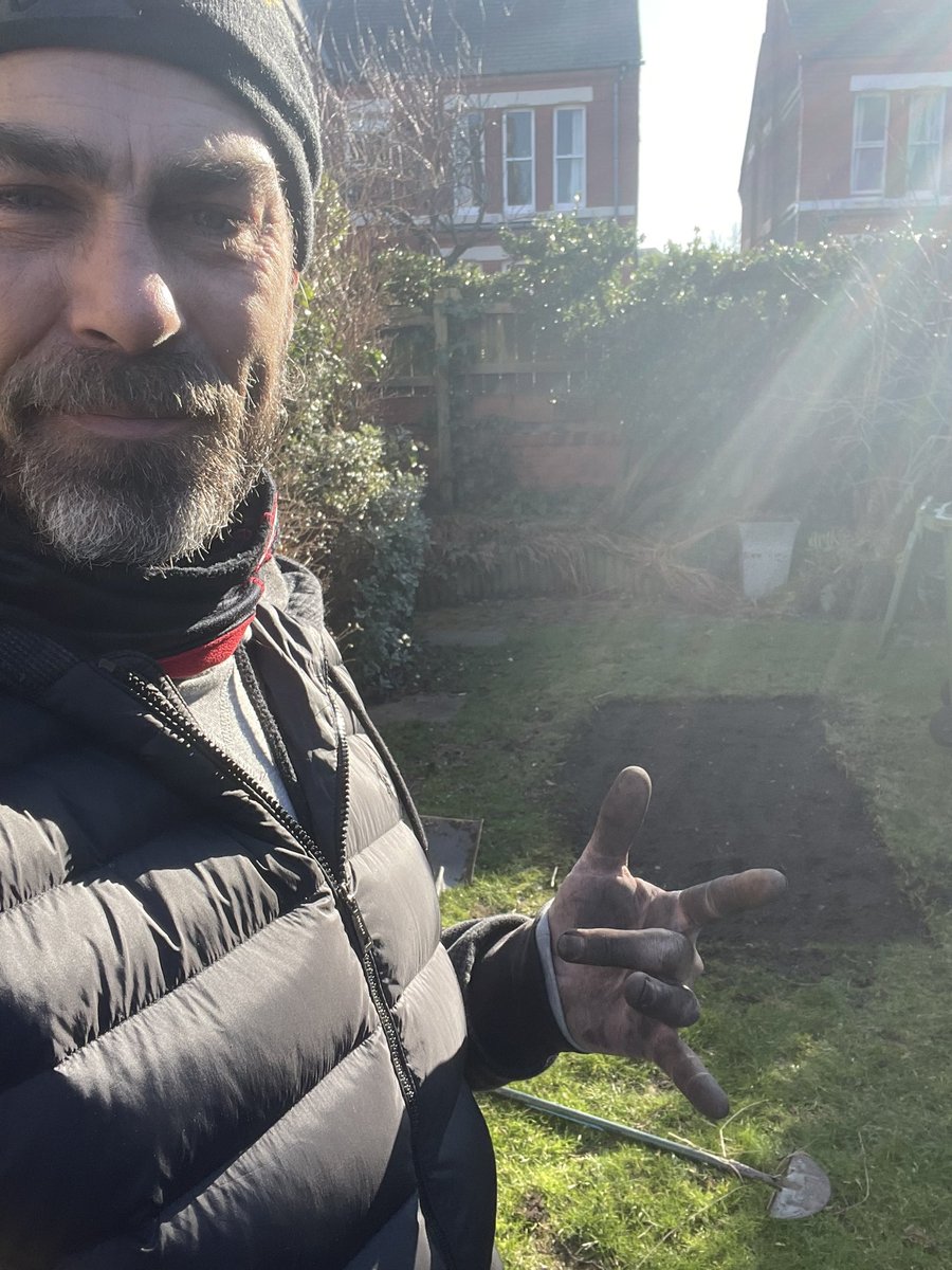 pete_robo's tweet photo. One down one to go, still canโt find that mystery bounty though ๐ฐ https://t.co/J0aWSEilIl back later for some gardener run good! ๐ป๐ผ๐ท๐บ๐ธ๐ 5pm GMT ๐ฌ๐ง#dadjob https://t.co/vWO04FDejz