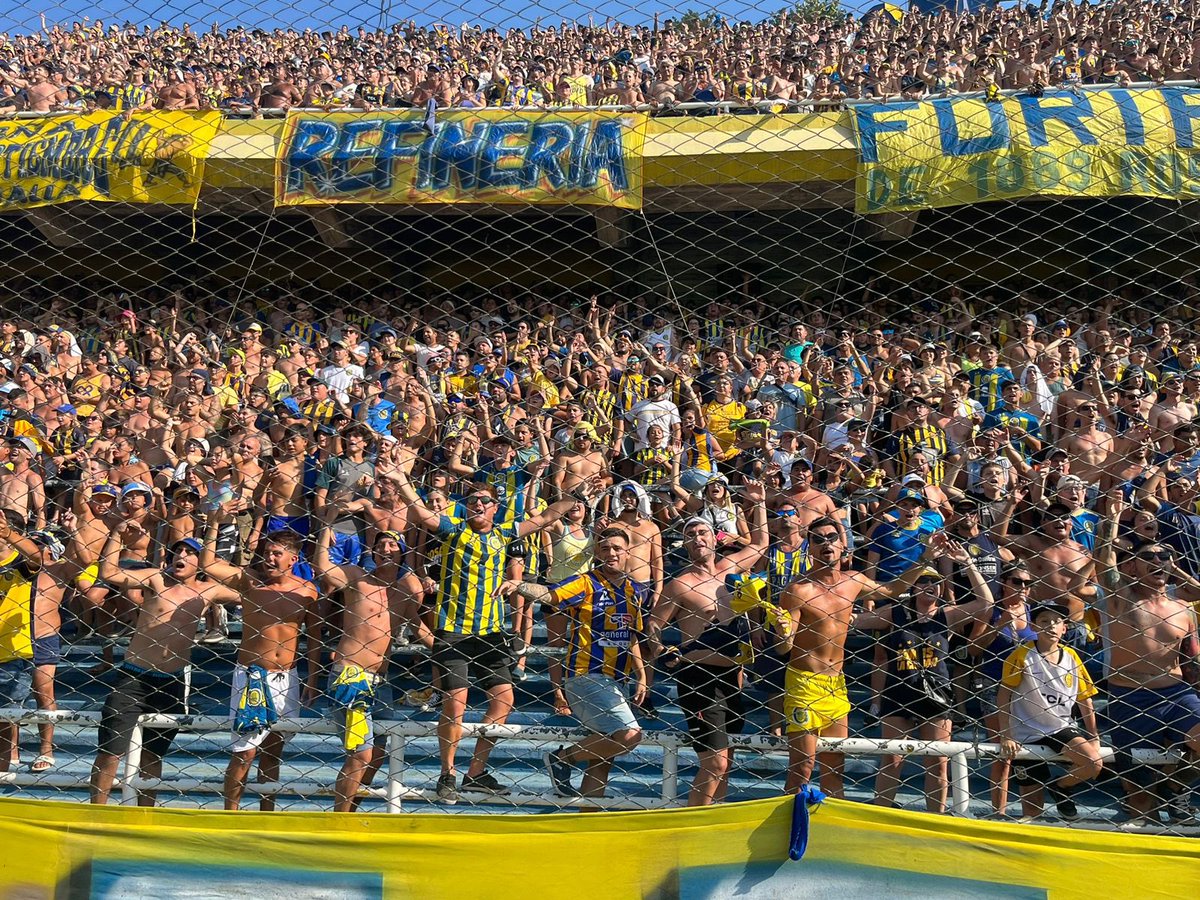 picoradri1889's tweet photo. 40 ° y vamooo igual 🎶🎶!! CENTRAL CENTRAAAL.. buen día hermosa mañana !! 💙💛💙💛 https://t.co/MllXr4FE3N