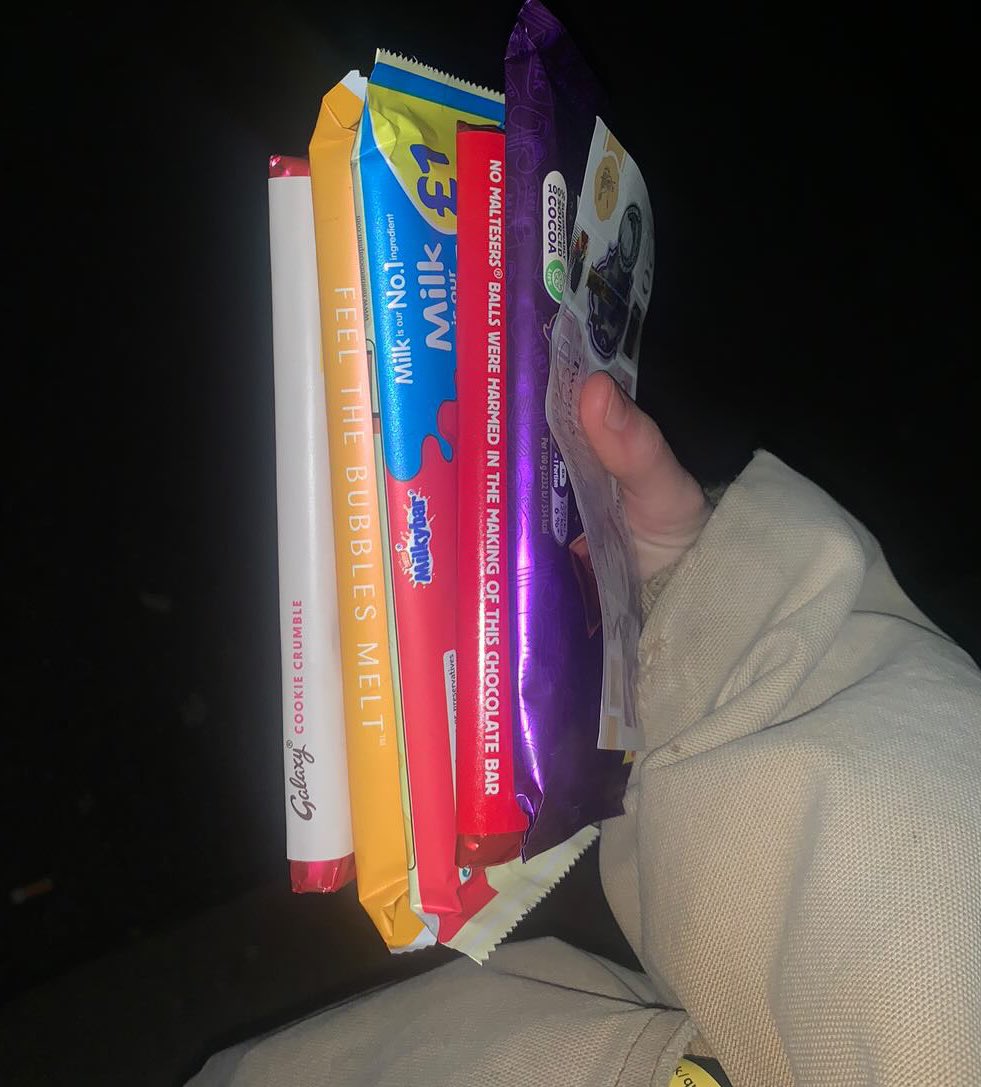 shottatexts's tweet image. Diabetic dealer 🍫