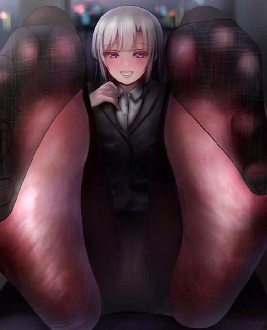 遅くまで働いたご褒美をくれる女上司。 