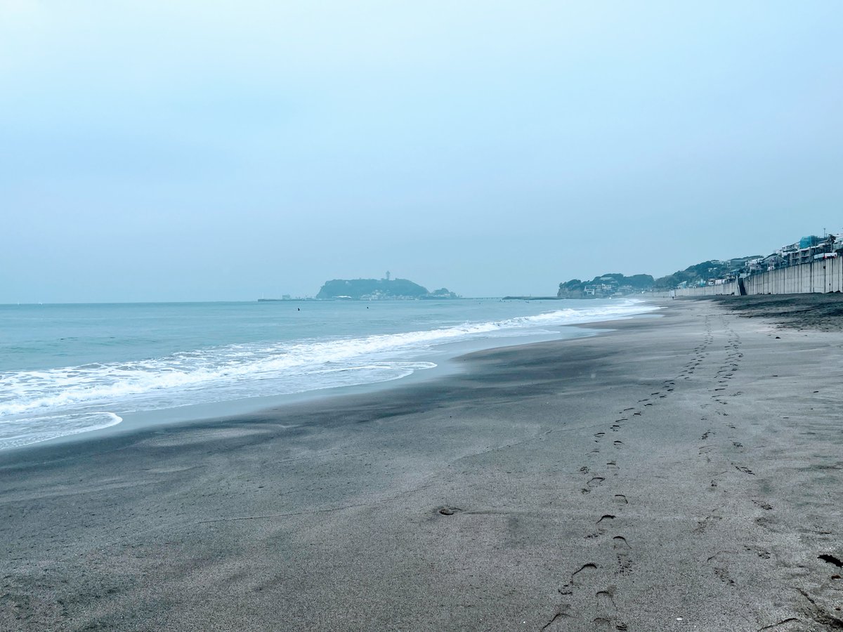 kojisato_blog's tweet image. #今日の積み上げ(188日目)
・七里ヶ浜散歩
・記事整理
サーファーを観察しました。まったく動かない人がいたのですが、ビックウェーブがきたらここぞ!とばかりに見事に波乗りしていました。トレンドをつかむというのはこういうことか…と勉強になりました🏄♂️
#CodeBegin