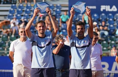 Not_Esportivas's tweet photo. ATP!
Parabéns aos duplistas campeões os argentinos @machigonzalez1 e o seu compatriota @andymolto que conquistaram o @atptour 250 de @CordobaOpen, conquistando o primeiro título no ano e o segundo título na carreira juntos
#ATP #CordobaOpen2023 #MaximoGonzalez #AndresMolteni https://t.co/T2sXM3SbDQ