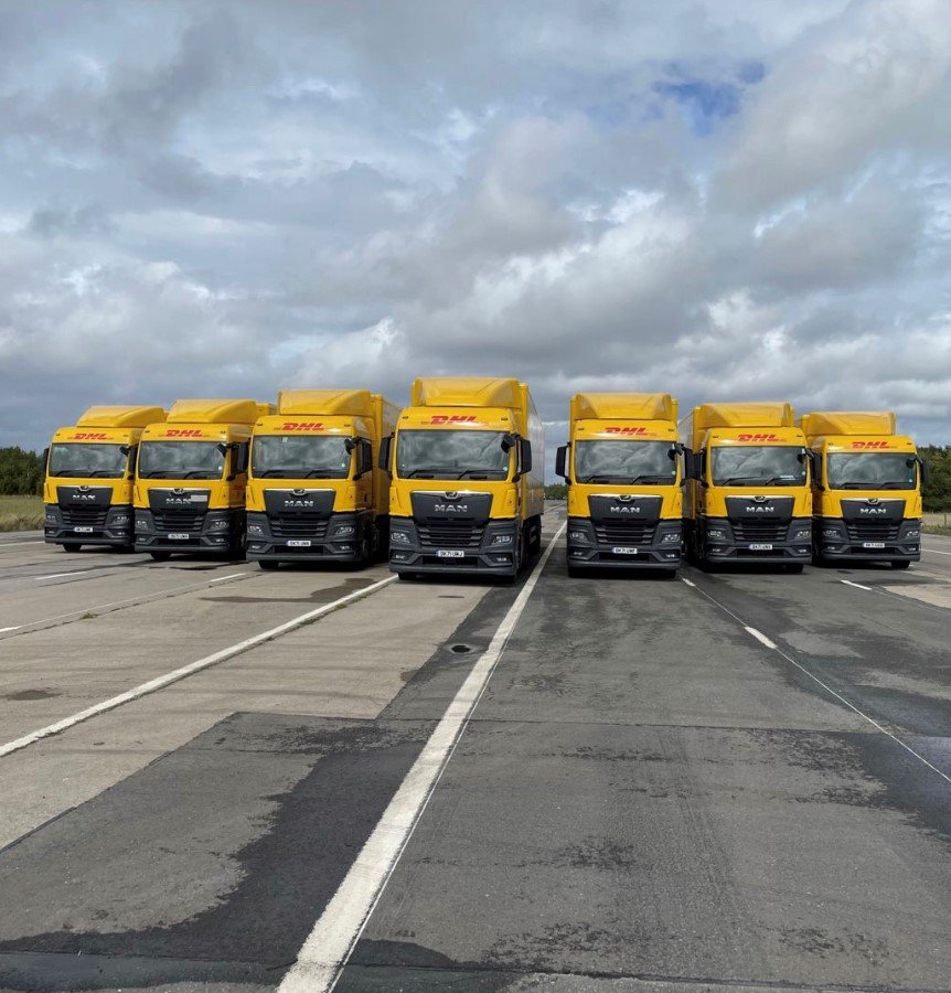 A customer supplied image of our 8600 MAN GM TGX Aerodynamic Kit!
How great do they look all lined up?!

#DHL #MAN #Aerodynamics #Haulage