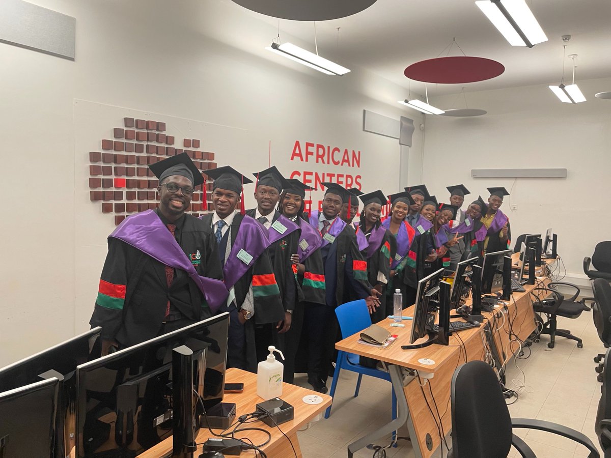 ACE Bioinformatics & Data Sciences (@aceuganda) on Twitter photo Congratulations to our Msc #Bioinformatics graduating class of 2023 π§βππ©βπ Today marks the end of one chapter and the beginning of a new & exciting journey. A big shoutout to amazing the <a href="/BRecAMak/">BRecA</a> @NIAIDBioIT <a href="/EANBiT_Project/">EANBiT</a> <a href="/H3Africa/">Human Heredity and Health in Africa</a> <a href="/BioTeam/">BioTeam</a> <a href="/H3ABioNet/">H3ABioNet</a> 4 their unwavering support Congratulations to our Msc #Bioinformatics graduating class of 2023 π§βππ©βπ Today marks the end of one chapter and the beginning of a new & exciting journey. A big shoutout to amazing the <a href="/BRecAMak/">BRecA</a> @NIAIDBioIT <a href="/EANBiT_Project/">EANBiT</a> <a href="/H3Africa/">Human Heredity and Health in Africa</a> <a href="/BioTeam/">BioTeam</a> <a href="/H3ABioNet/">H3ABioNet</a> 4 their unwavering support