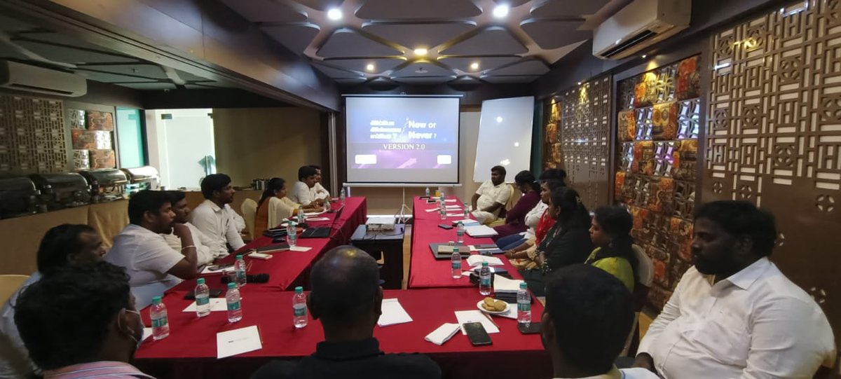TaiyangxiL's tweet photo. "NOW OR NEVER ","Version 2.0" 
#Taiyangxi #drsugumarbalakrishnan #sugumar #balakrishnan #jbgroup #hotelsaiba #businessmeeting https://t.co/e14aGloPH5