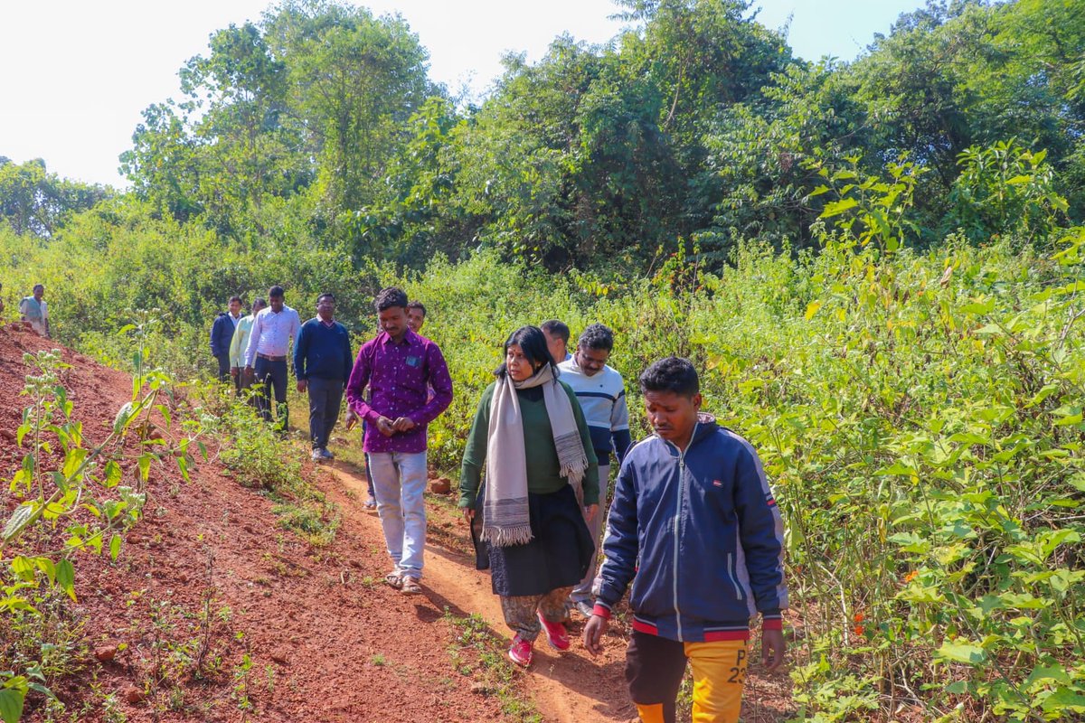 scstdevdept's tweet photo. #Observe2Act is a unique effort by the Department to assist the District administration in  the implementation of all schemes under the Department through monthly district visits by the State team headed by Commissioner &amp; Secretary , Roopa Roshan Sahoo. 

#Observe2Act #O2A https://t.co/URjGtBZ3BH