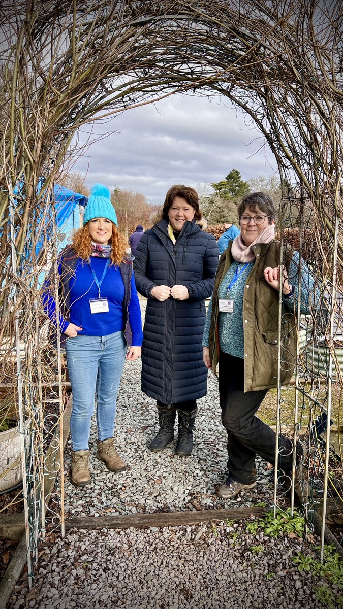 MariaMillerUK's tweet photo. Visited #Basingstoke charity @InsperoUK based near #Kempshott Village Hall. Now in its 10th year #Inspero work at a grassroots level with young people and adults, educating them about food by supporting them to grow, harvest, prepare and cook fresh produce. https://t.co/ZNrjYJCcC4