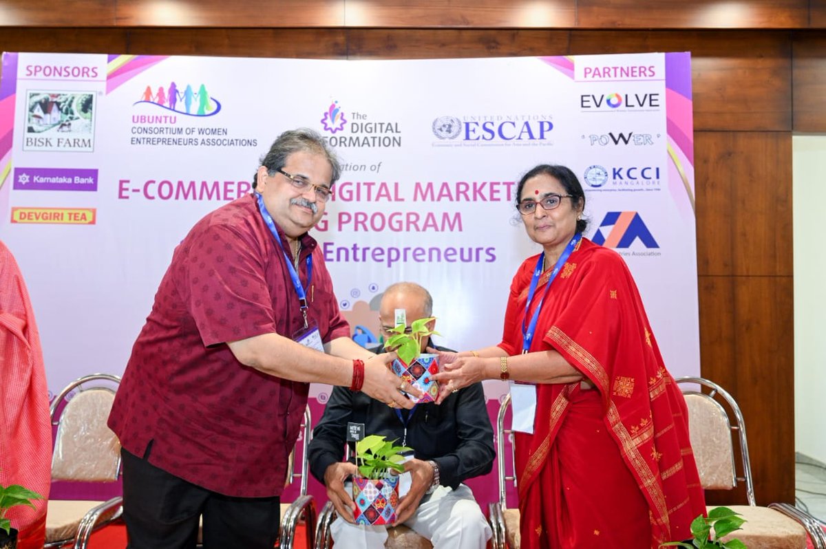 UbuntuConsorti1's tweet photo. We live in digital era, digital marketing is the pillar that today's business thrive on. Emphasizing on this digital marketing training program that was held on 1st February, 2023 in Mangalore.

#ubuntuconsortium #womenentrepreneurs #digitalmarketingtraining #digitalmarketing https://t.co/F9Yq33T6Sl