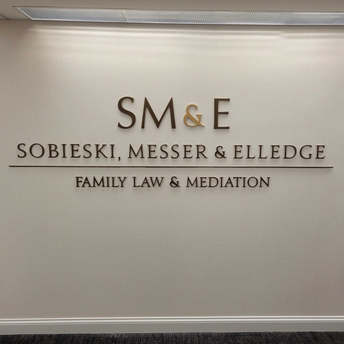 GCKnoxville's tweet image. Office signage doesn't have to be boring! Check out this recent install of bronze &amp;amp; gold cut out letters for Sobieski, Messer &amp;amp; Elledge. #graphiccreations #signage #officesignage #bronzeletters #metallic #buildyourbrand #supportlocal