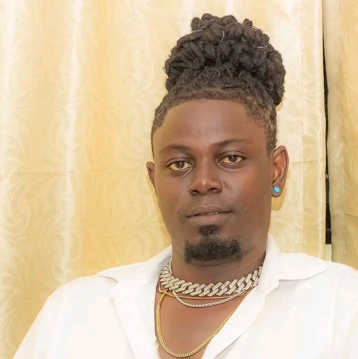 BILLSONB1's tweet photo. Brand New song including the video as well from #ALDYCE sierra Leone most talented rapper check on YouTube for AL DYCE song title HUSTLE
Click the link below ๐
https://t.co/OQDyMA2k9U
@AlDyce https://t.co/gJnp7h7S2H