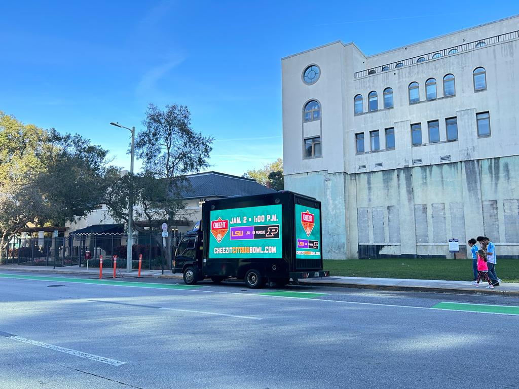 'Don't let your advertising efforts go unnoticed in Central Florida. Turn to DAT Media, the largest LED mobile billboard company in the area, for a unique and memorable way to promote your business. #digitaladvertising #truckadvertising #LEDadvertising #CentralFlorida'