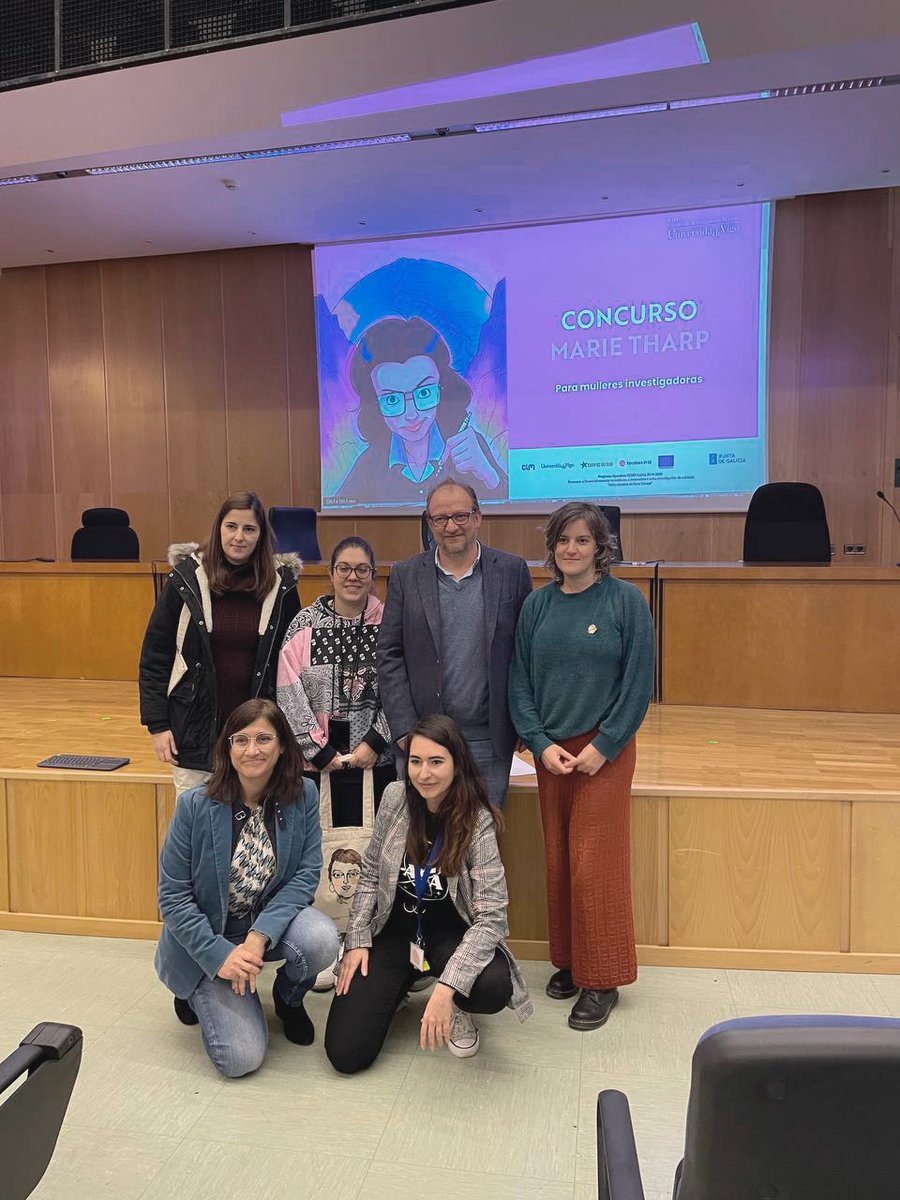 Our team member Sara Gamboa ( @Paleobicha  ) has won the #MarieTharp award in the postdoctoral category, organised by the #CIM-UVigo Equality Commission.

cim.uvigo.gal/2023/02/invest…

#11F #Igualdade #FEDERGalicia