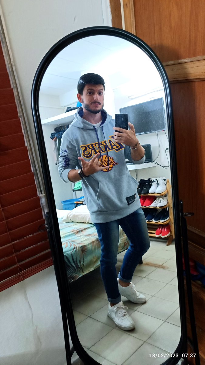 Samu_ConFin's tweet photo. GM pipol
Aquí tratando de ponerle actitud al lunes 🥲😂🤙🏻 https://t.co/XpyYXeQySZ
