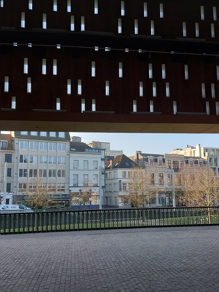 Met <a href="/rotterdam/">Gemeente Rotterdam</a> op bezoek bij <a href="/Stadgent/">Stad Gent</a> voor kennisuitwisseling rond maatschappelijk vastgoed. Op naar 2050