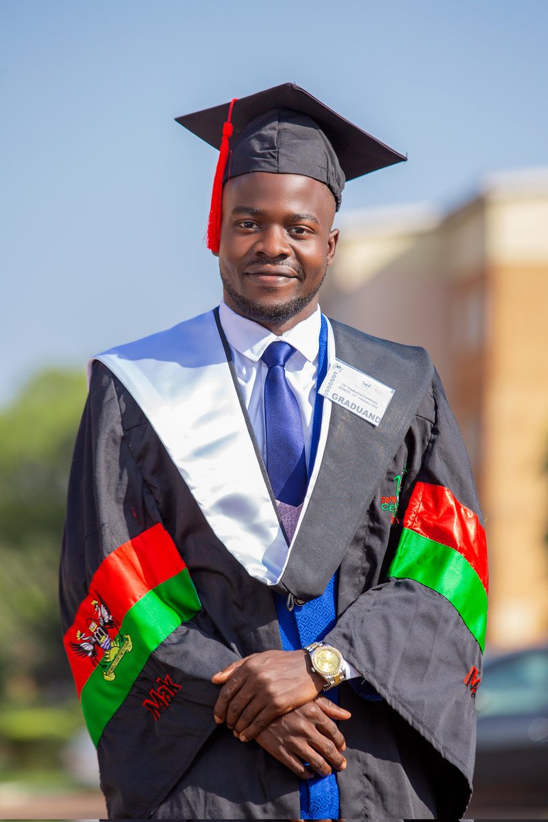 mutabazijulius2's tweet photo. Officially obtained my Bsc in Petroleum Geoscience and Production from @Makerere today 13th.Feb.2023.

Looking forward to continue using my knowledge and experience to make a positive contribution towards the sustainable development of Uganda's oil and gas Resources. https://t.co/qKN87I25aq