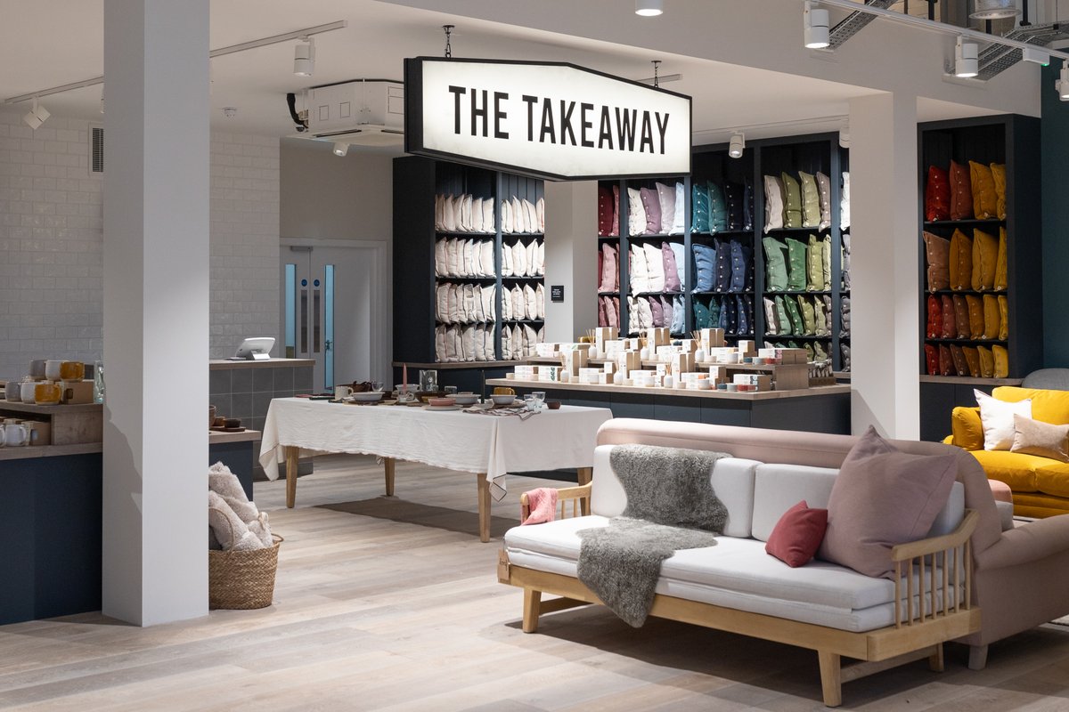 Clements08's tweet image. Complete interior fitout of 8.5k square feet of retail space, with a 2k square feet constructed mezzanine floor
 #clements_shopfit_construction  #retaildesign #clementsshopfit #clementsfitout #fitout #retailfitout #retailfitouts #storefit #edinburgh #loaf #joinery #shopfitters