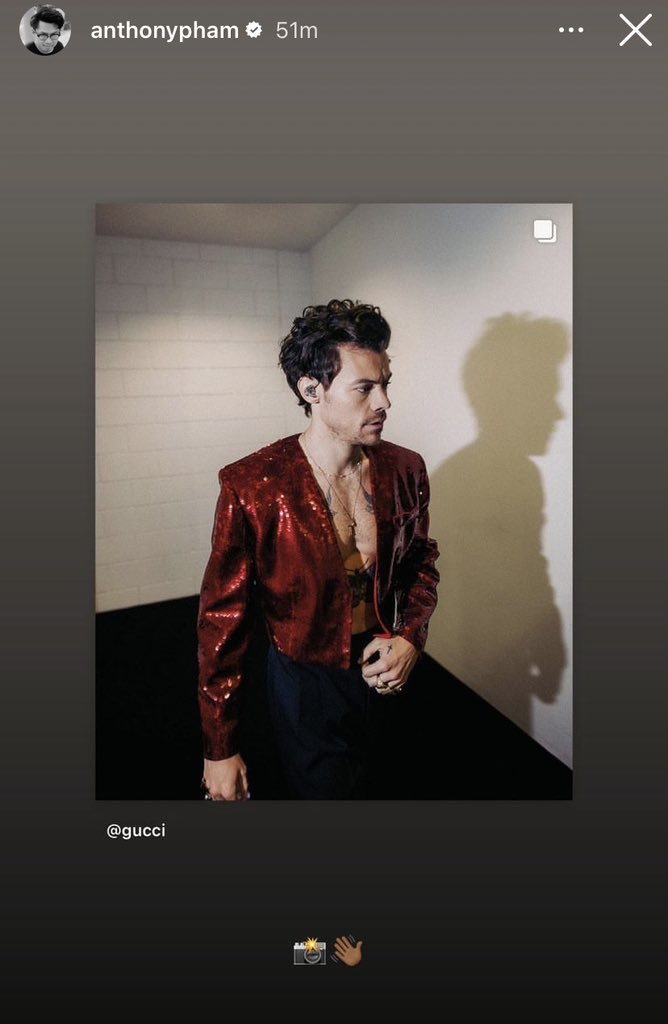 hsbandflorals's tweet image. The way Anthony is always putting the "📸👋🏼" like "hi, it’s me, I took the pic" 🥹🥹🥹