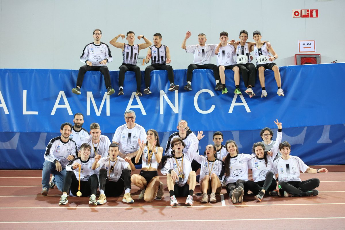 LuisCarre89's tweet photo. El @atletismBadajoz absoluto dominador del criterium autonomico de pista cubierta.
11 Oros 🥇
4 platas🥈
3 Bronces🥉
Enhorabuena a todos!
@DipdeBadajoz @hoy_javiperez @JoseMOrtiz66 @FedExtAtletismo @BadajozDeportes @aytodebadajoz @alexcarpallo @joseluisvela @FJyD @DXTextremadura https://t.co/3RuS2iPRpB