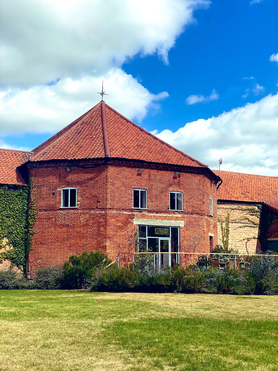 into_opera's tweet image. Come and work with us and help to produce the 2023 Norfolk Into Opera Festival. Take a look: artsjobs.org.uk/jobs/search/15… #producer #recruiting #operauk #opportunities #artsjobs