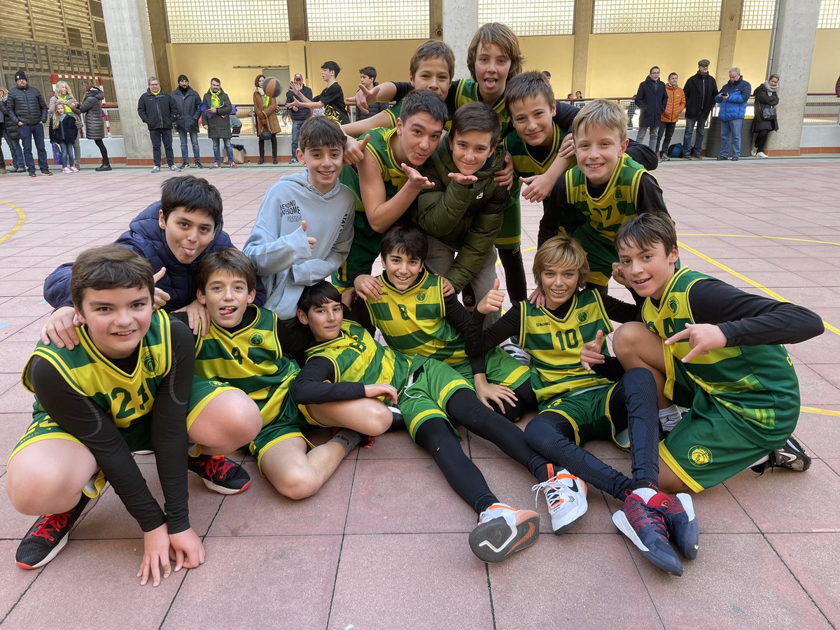 C.B Manyanet Les Corts tweet media