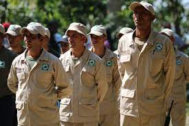 MRobinsonDC's tweet photo. #JuventudIntegraciónYPazDía Hoy en el Día Nacional del Guardaparques  @MRobinsonDC envía afectos a todos esos misioneros y misioneras que resguardan la flora y la fauna de nuestra diversidad natural 
@Sociabolivarian @_LaAvanzadora @ZonaEducCaracas @PartidoPSUV @MarielinRdguez https://t.co/2zjWBjNrLi