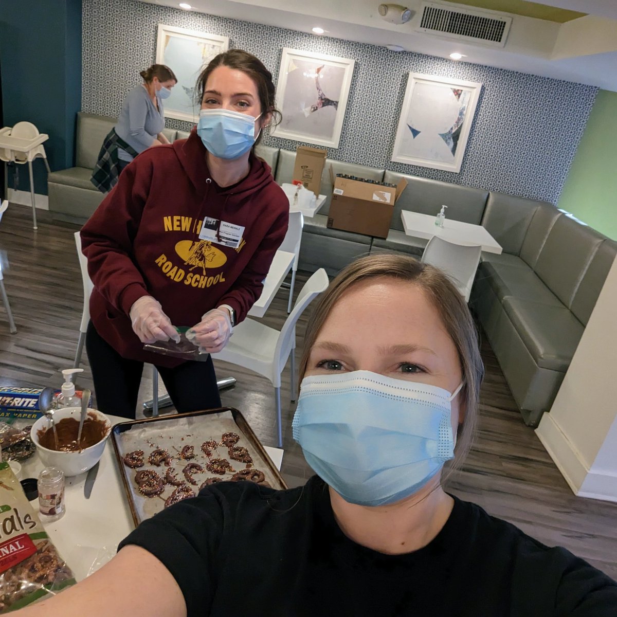 2BReading4Life's tweet photo. Such an amazing experience cooking for Ronald McDonald House with my Road school family on Friday! 
@NHPRoadSchool 
#Proud2Bnhpgcp
@NHPGCP https://t.co/eaeznzT849