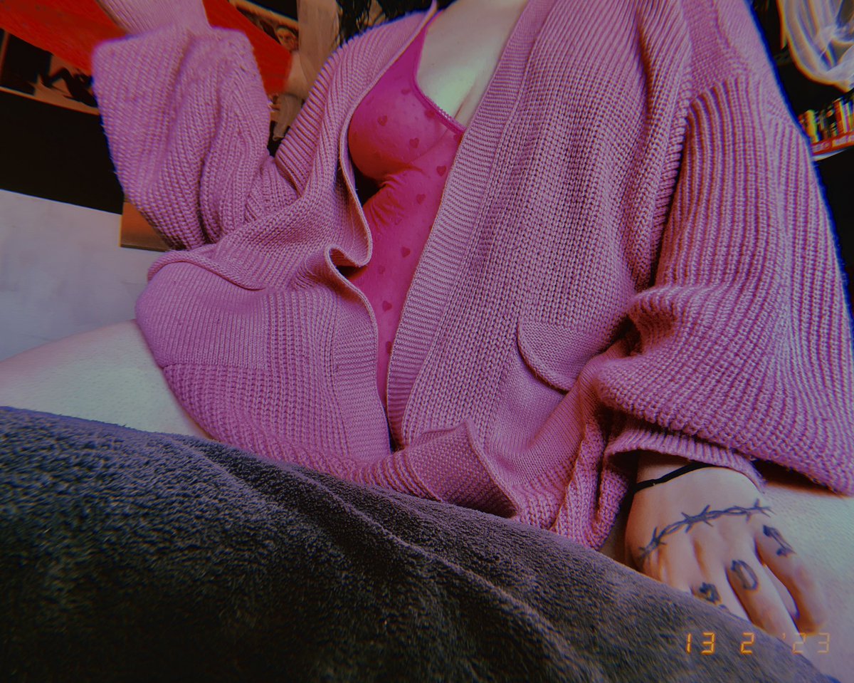 bcarterii33's tweet photo. be a good boy 😈💋 

findom finsub https://t.co/4uuVoDwahg