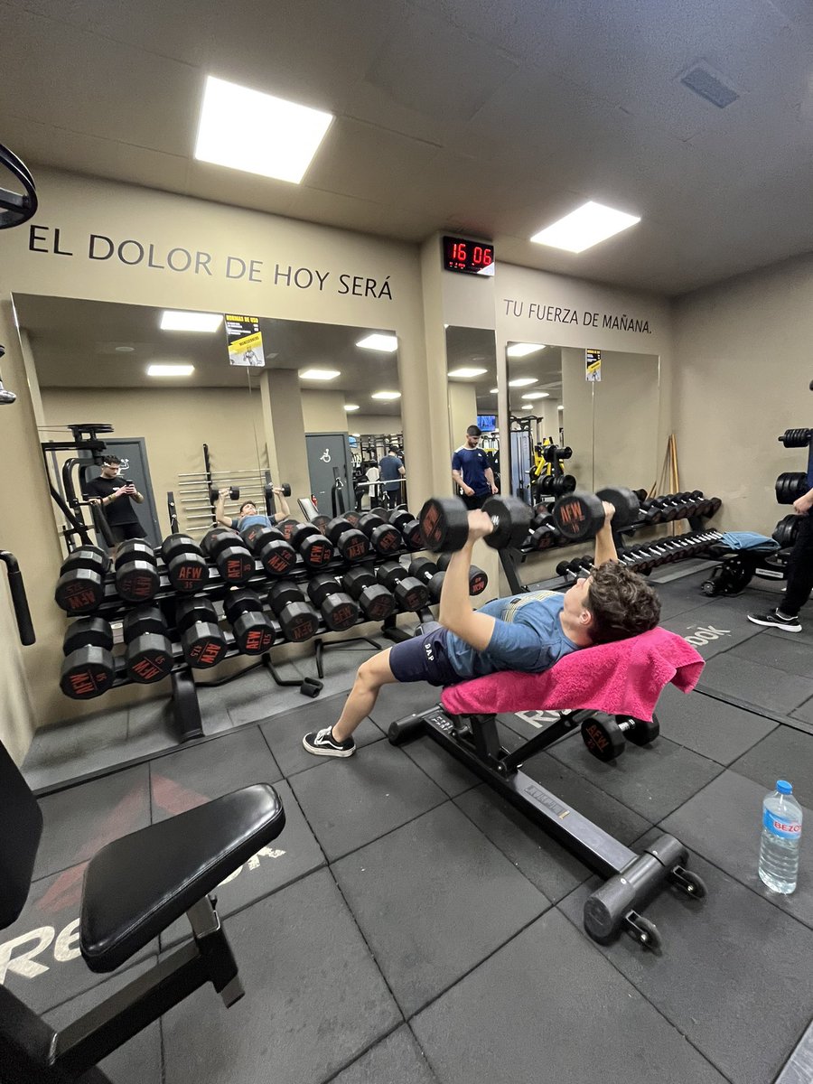 guillee_gil's tweet photo. El dolor de hoy será tu fuerza de mañana. 🏋🏽‍♂️
Recordarlo siempre, entrenad y dar el máximo siempre. ✅ https://t.co/GpGvb9TG4b