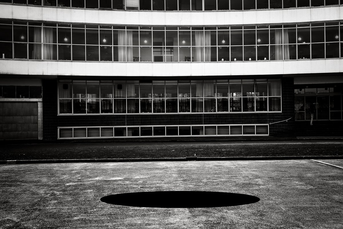 Icons III

#blackandwhitephotography #blackandwhite #blackandwhitephoto #monochrome #industrialphotography #architecturephotography #oval #Rotterdam