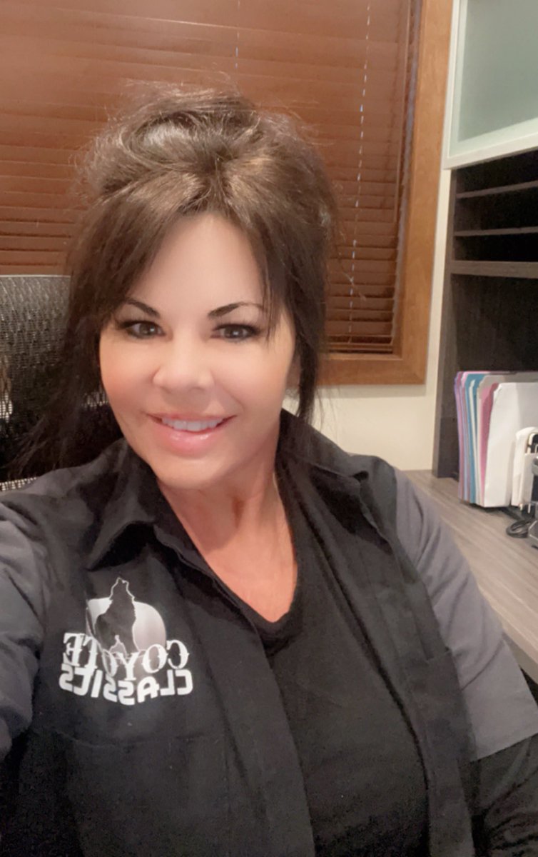 lisah0723's tweet photo. Kickstart the week with a fresh mindset! Set your intentions, stay true to yourself, and make today count. #MondayMotivation #Goals #Success #womeninbusinesss #Entrepreneur #heelsnhotrods #coyoteclassics #fastcars #classiccars https://t.co/OcHFVXpPAK