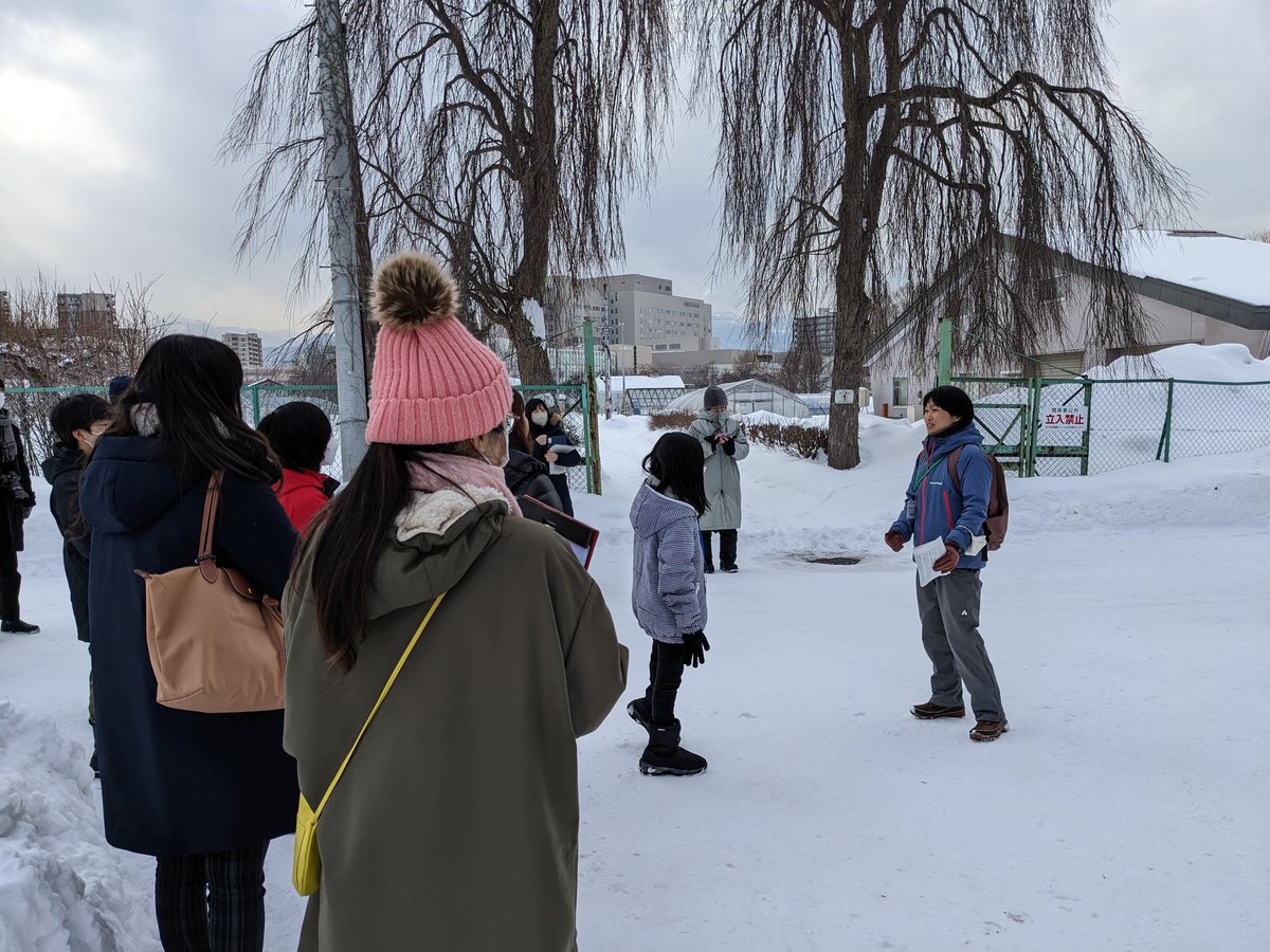 EzolinK's tweet image. CoSTEPとSCARTSが連携したワークショップ「漂う環境」で生態学のお話をさせていただきました。参加者の皆さんは講義で得た知識と北大キャンパス内のいろんな音を地図に表現することに挑戦！皆さんの想像力に圧倒されました。
#CoSTEP #SCARTS