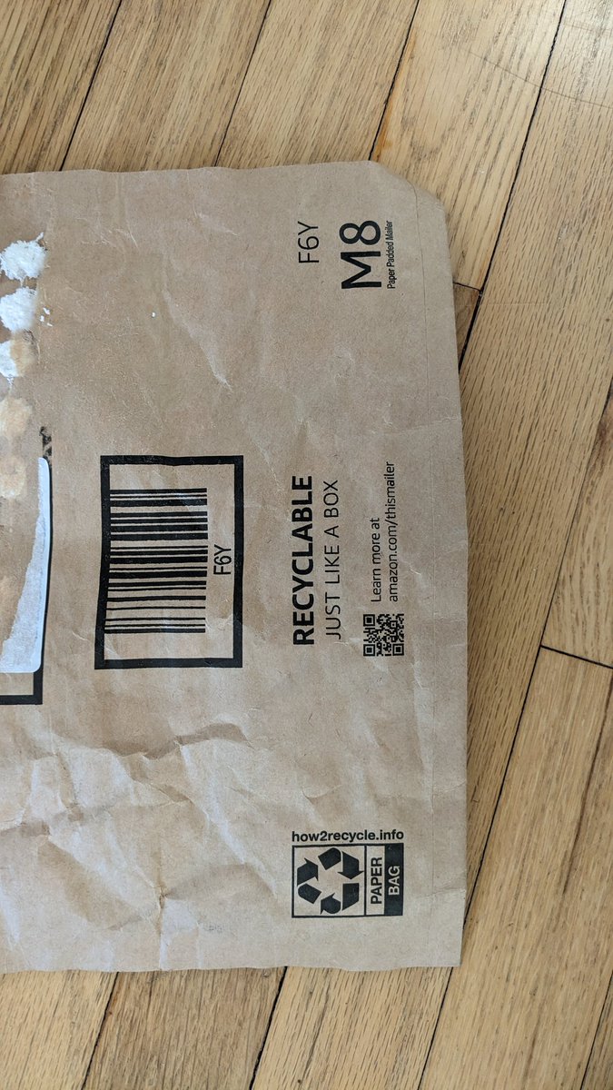 I'm also pleased that at least a few of the @amazon packages I have seen lately are sent in the paper bubble mailers, though they should all be. How about quitting the plastic bubble mailers for good, Amazon??
#oceanplastic #planetorplastic #toxicplastic #breakfreefromplastic