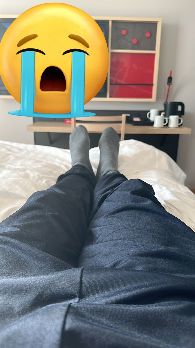 amenni's tweet photo. #FlyBetter my picture which should have been on the beach in Phuket. I hope you answer my email soon https://t.co/DyQBPeyRjw