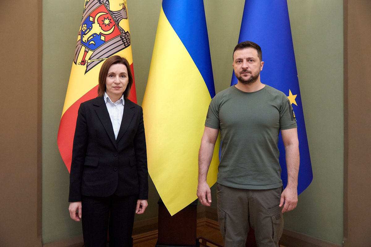 VladDanGheorghe's tweet photo. .@sandumaiamd has confirmed that #Russia is planning to destabilise #Moldova

Warned about possible kidnappings &amp; a coup d’état

🇲🇩 &amp; 🇺🇦 need to be supported by 🇪🇺 &amp; #NATO equally.

#standwithMoldova #PutinWarCriminal https://t.co/Y519vIPpoo