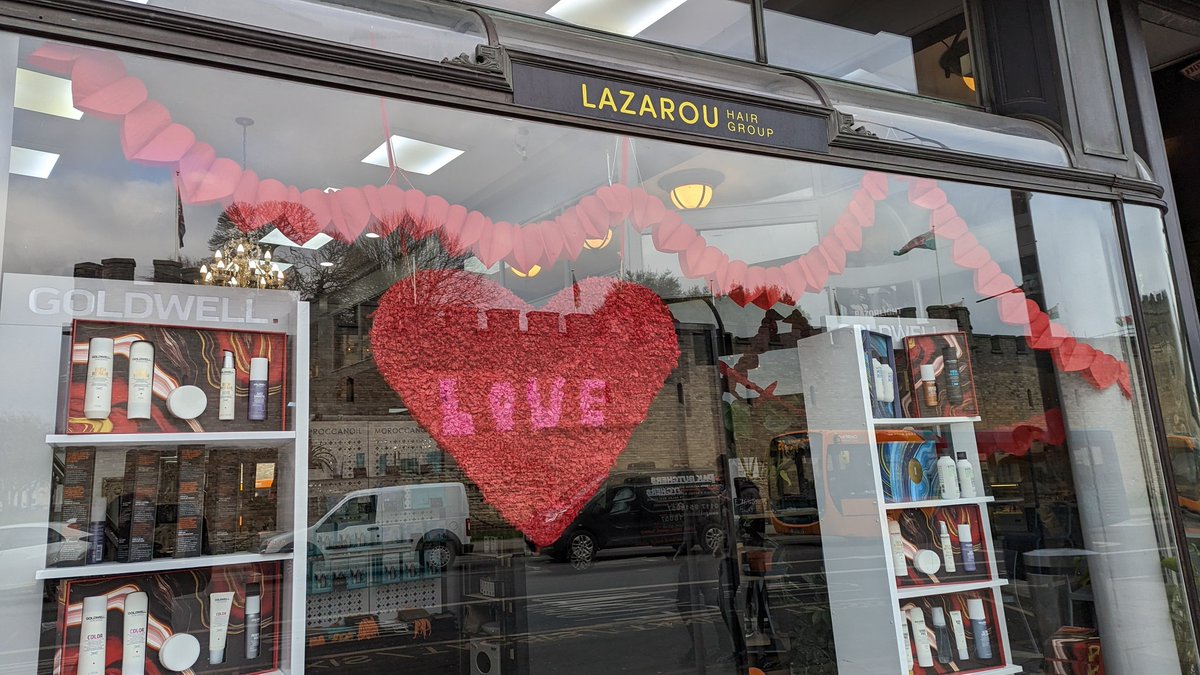 LakhiwalAkshita's tweet image. Soaring prices are changing people&apos;s plans for Valentine&apos;s celebrations tomorrow. Simon Gracet, a bus driver told @CardiffNewsPlus that the cost of living crisis has forced him to celebrate indoors in a budget friendly way. 

#cardifftrained #valentine2023