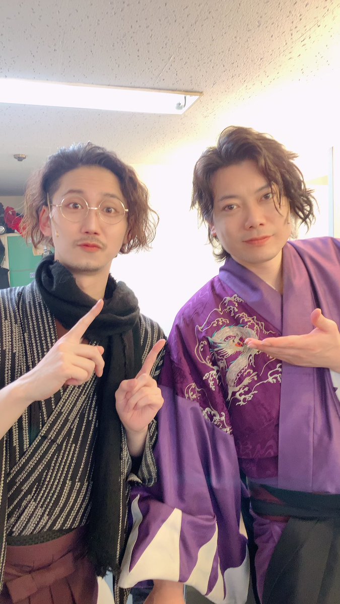 YujiMidorikawa's tweet image. お疲れ様でした。

芝居も背も身体も兎に角でかい！！！

スケールのデカい素敵な先輩です。

斎藤一　#兼崎健太郎 さん

僕は上から台詞投げるだけでしたけど

次は一緒に芝居してみたい。

ありがとうございました。

#しんみゅ