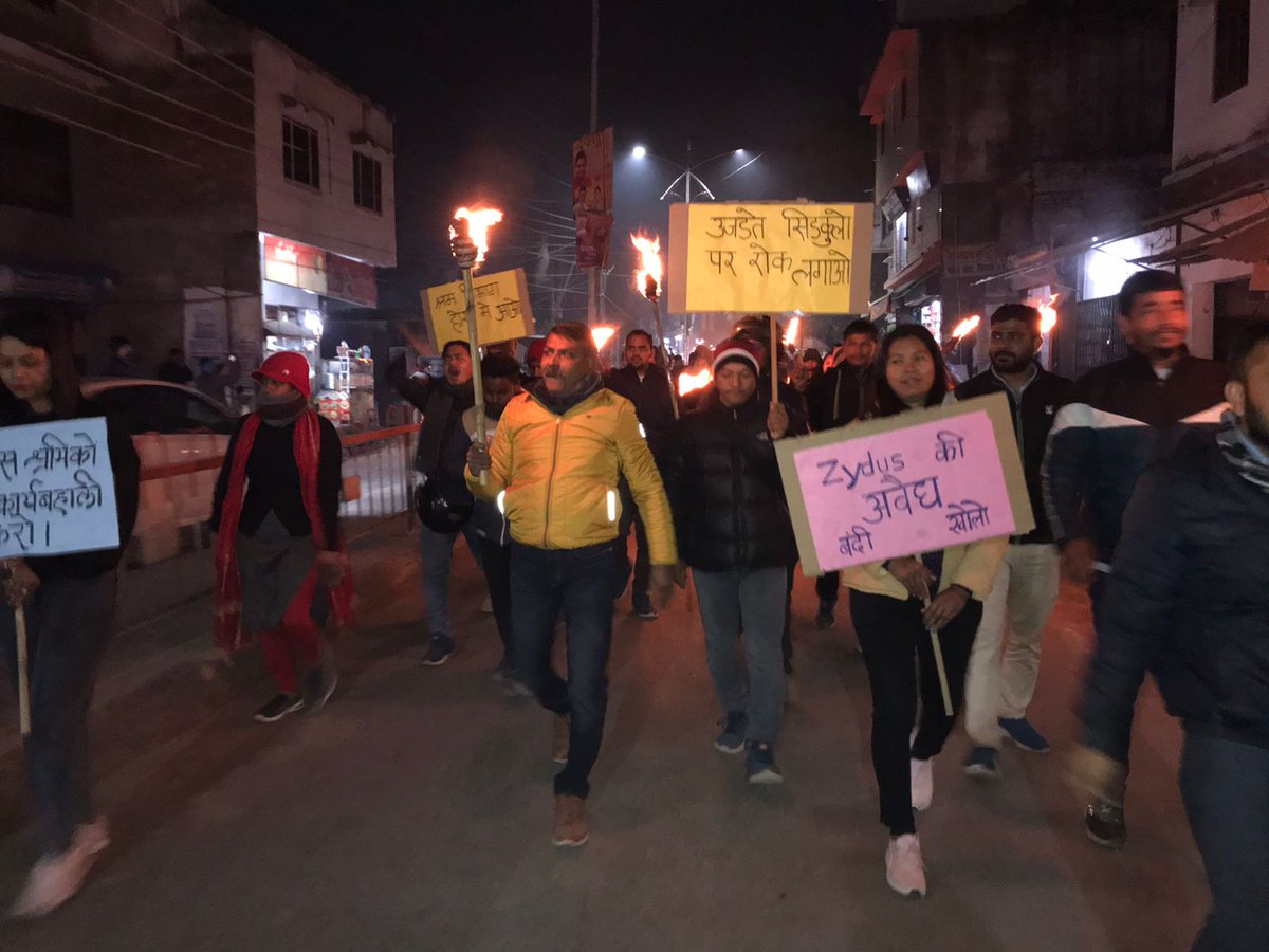 AicctuMl's tweet photo. 238 Days and Counting: Zydus Workers Demand End to Illegal Factory Lockout by @ZydusUniverse 
#SaveSidculOpenZydus https://t.co/5jjX9Ad8ng