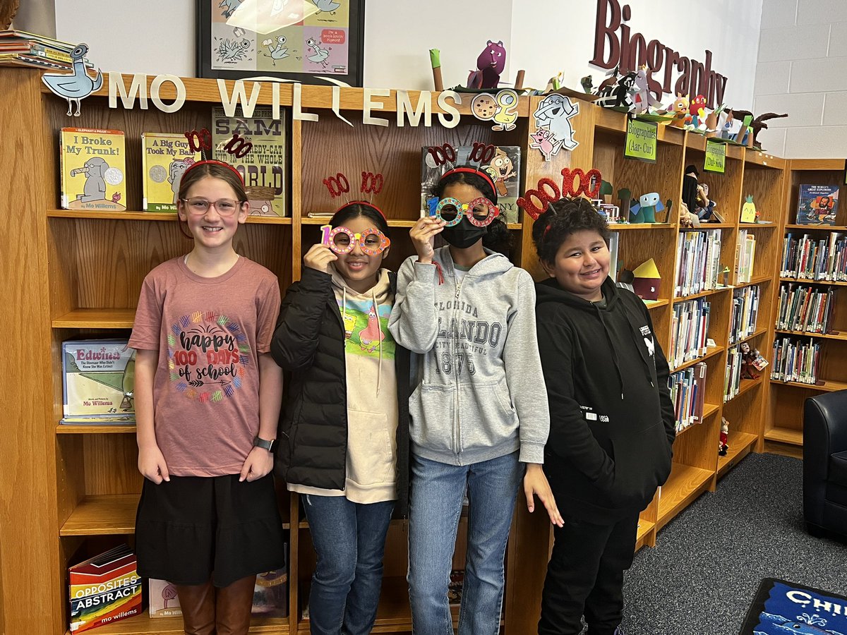 MtEagleLibrary's tweet photo. Mount Eagle news show is excited about the 100th day of school! https://t.co/UoXwQ4Zk2Z