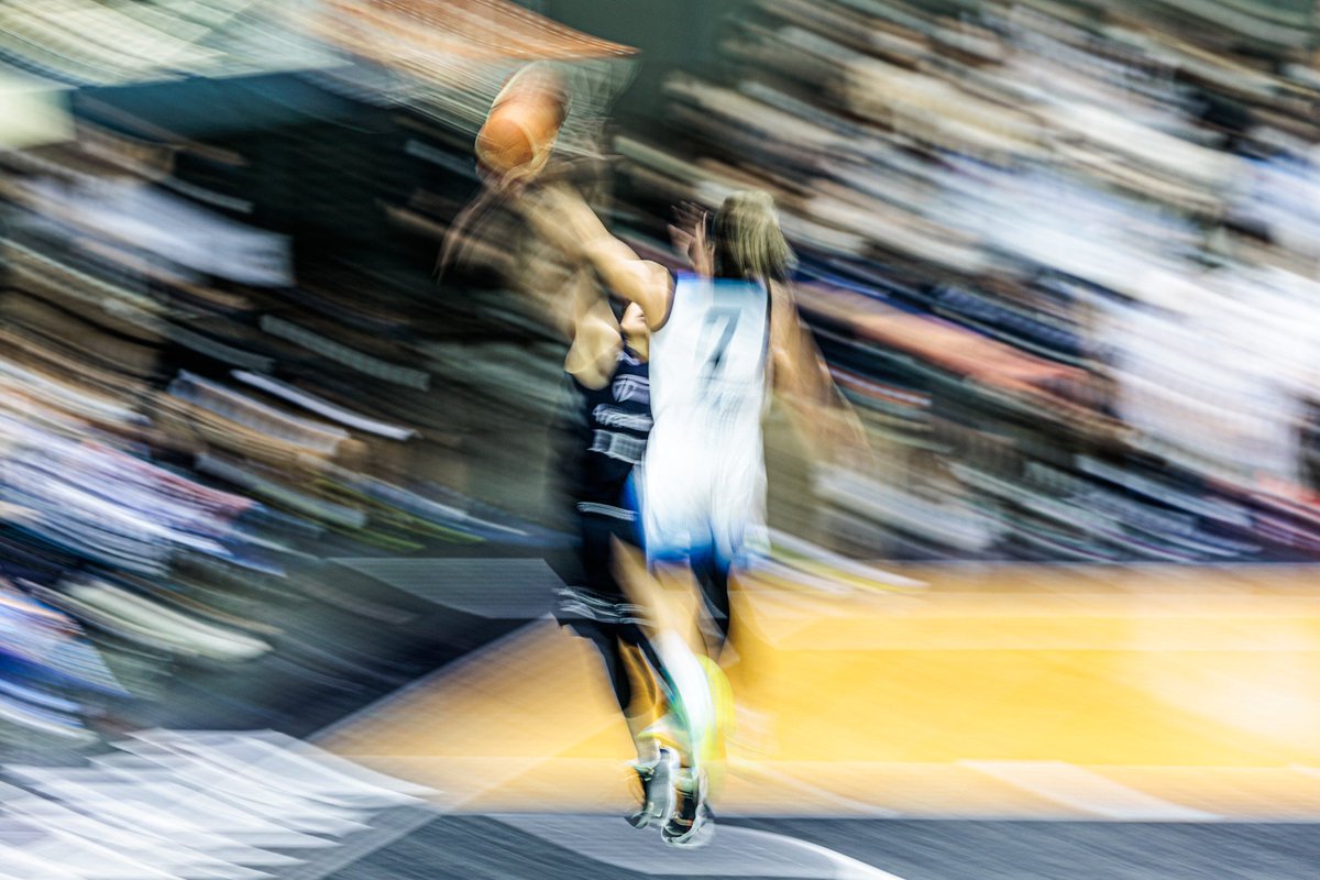 haze_basket's tweet photo. 栗原選手のドライブ
2023.2.12@千葉ポートアリーナ
#アスフレ
#栗原翼 https://t.co/pvrHlSnMob