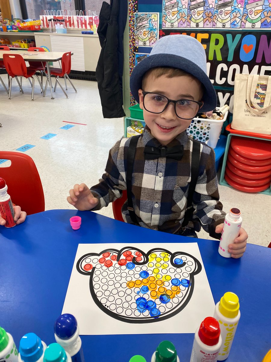 redcreekcsd's tweet photo. On Friday, students at Cuyler Elementary celebrated the 100th day of school! #RAMSPROUD https://t.co/5WQKWIvR7i