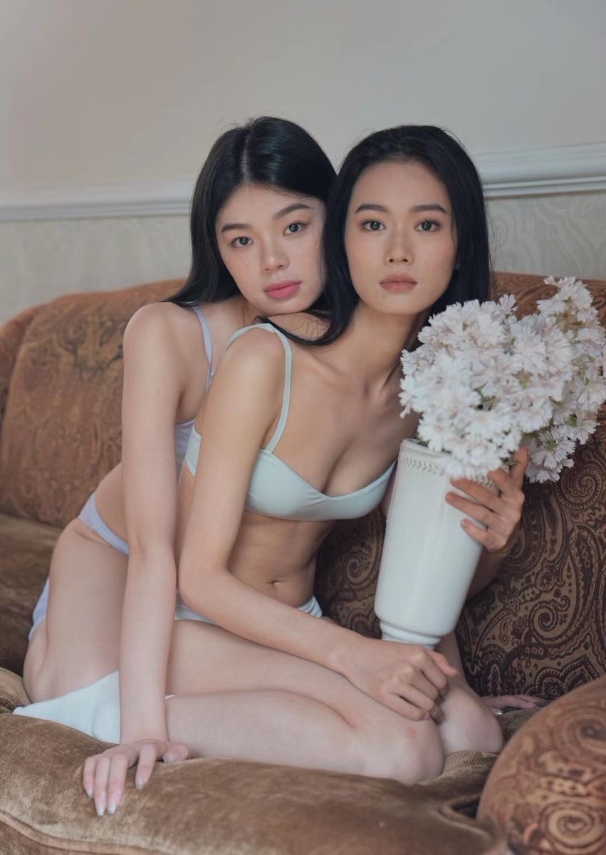 TongStudio666's tweet photo. Double model Underwear brand❤️ https://t.co/fdN2yFD67I