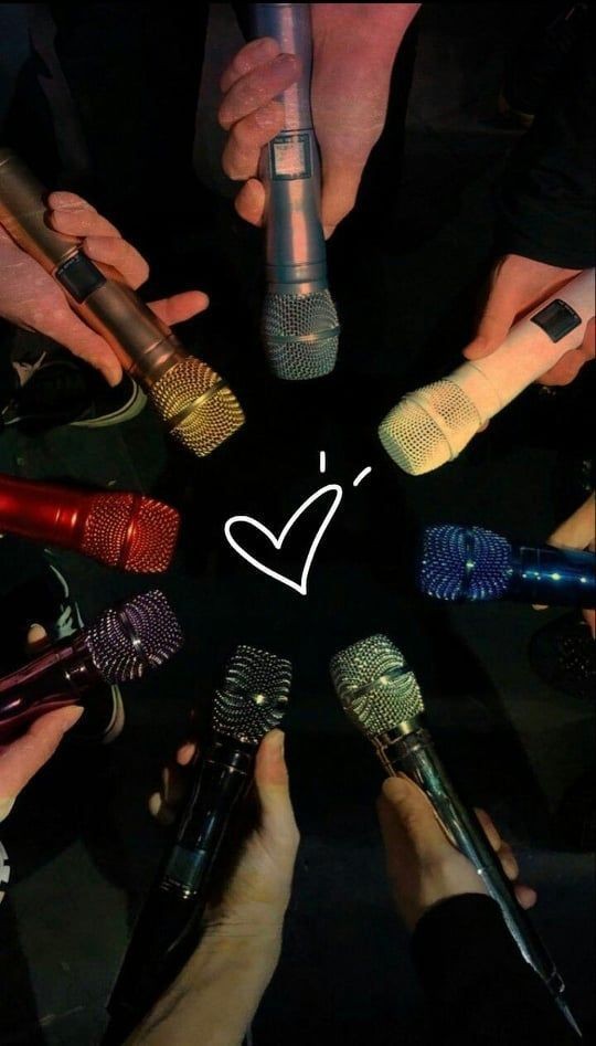 mariialpb04's tweet photo. I vote for #BTSArmy as #BestFanArmy of @BTS_twt #iHeartAwards 2023 https://t.co/kt4q9tf9k0