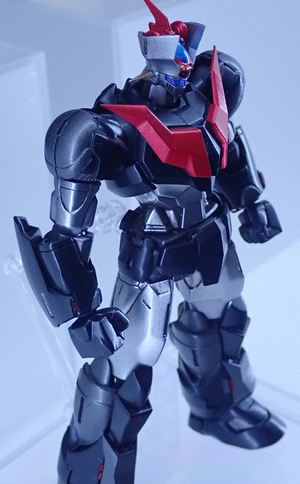 新たに始まるマジンガーZEST。INFINITYは柳瀬マジンガーでしたが今回のメカデザは阿久津さん。ここからどうなるか知りませんけどなんか久々ですねアレンジされてブレストプレートがクリアじゃないの。
もっとMODEROIDマジンカイザーくらいの規模かと思ったら現物はHG1/144くらいの大きさの商品でした。 