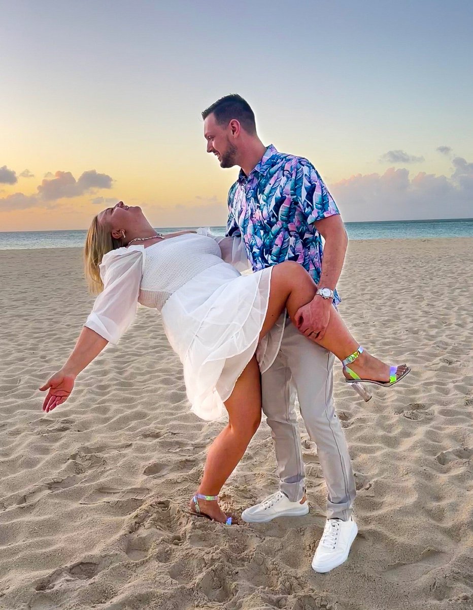 Alyonachka (@1miss_sassy) on Twitter photo Loving our honeymoon time 🥰 (at <a href="/Bucuti/">Bucuti & Tara Beach Resort - Certified NetZero</a> & Tara Beach Resort in Eagle Beach, Aruba) swarmapp.com/c/38aoNHTuTfP Loving our honeymoon time 🥰 (at <a href="/Bucuti/">Bucuti & Tara Beach Resort - Certified NetZero</a> & Tara Beach Resort in Eagle Beach, Aruba) swarmapp.com/c/38aoNHTuTfP